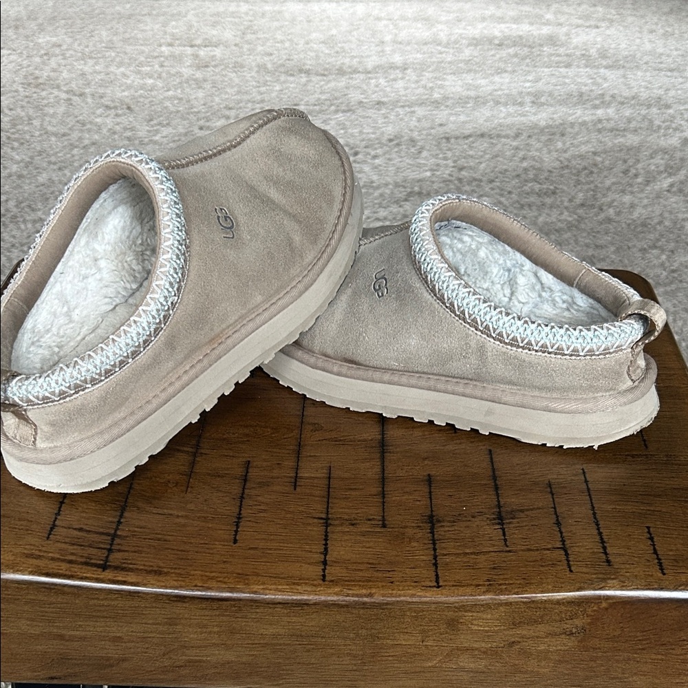 UGG Tasman Slippers Women’s Size 6